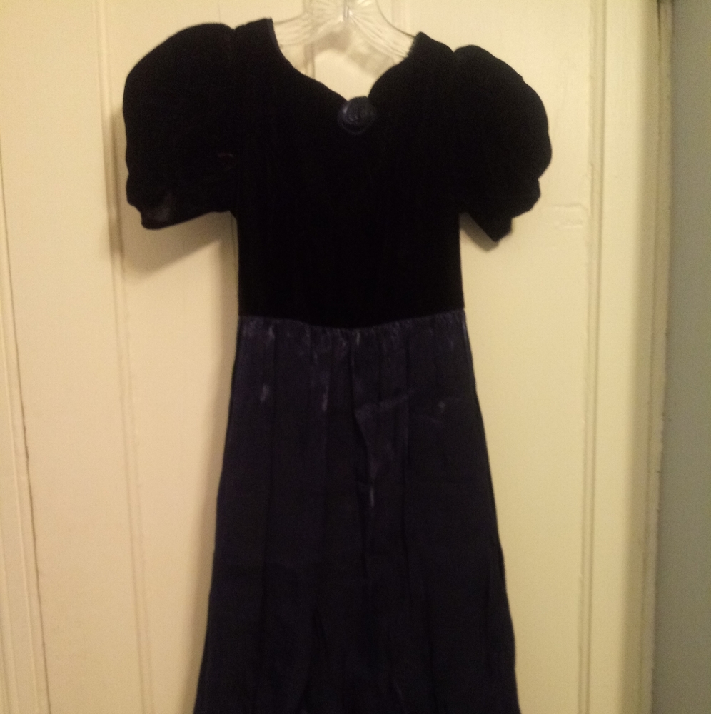 Short Sleeve Satin & Velvet Dress